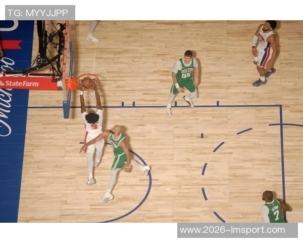 家长冲入赛场推倒小球员引发激烈冲突多方家长互殴事件曝光 家长冲入赛场推倒小球员引发激烈冲突多方家长互殴事件曝光