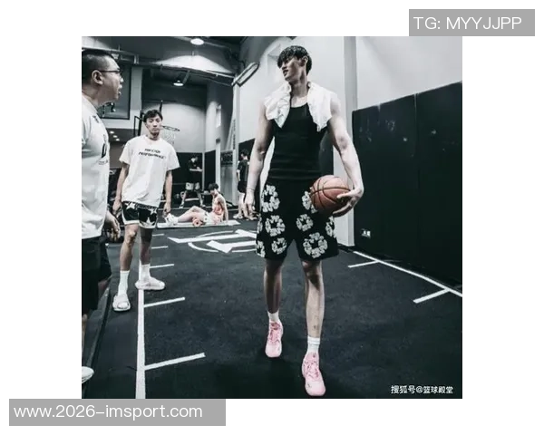 篮网主帅谈曾凡博用人策略强调能者为先并非针对个人 篮网主帅谈曾凡博用人策略强调能者为先并非针对个人