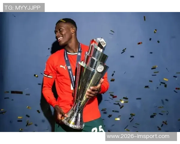 努诺门德斯任意球惊艳全场法甲官方称其为世界最佳左后卫 努诺门德斯任意球惊艳全场法甲官方称其为世界最佳左后卫