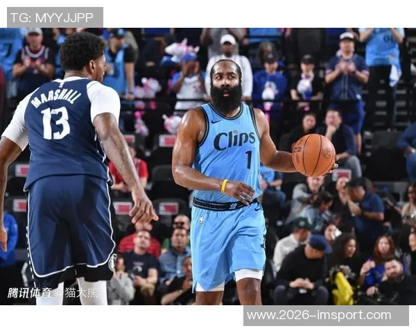 哈登快船生涯第八场比赛斩获30分10助攻创队史第二佳绩仅次于保罗