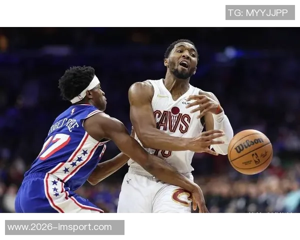 米切尔半场表现亮眼仅用16分钟砍下14分4助攻3抢断展现实力